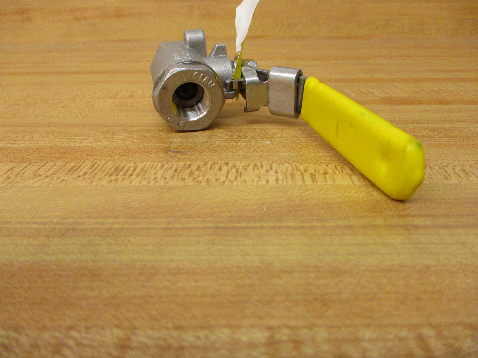 Apollo 76-105-B4A Shut Off Valve 76105B4A