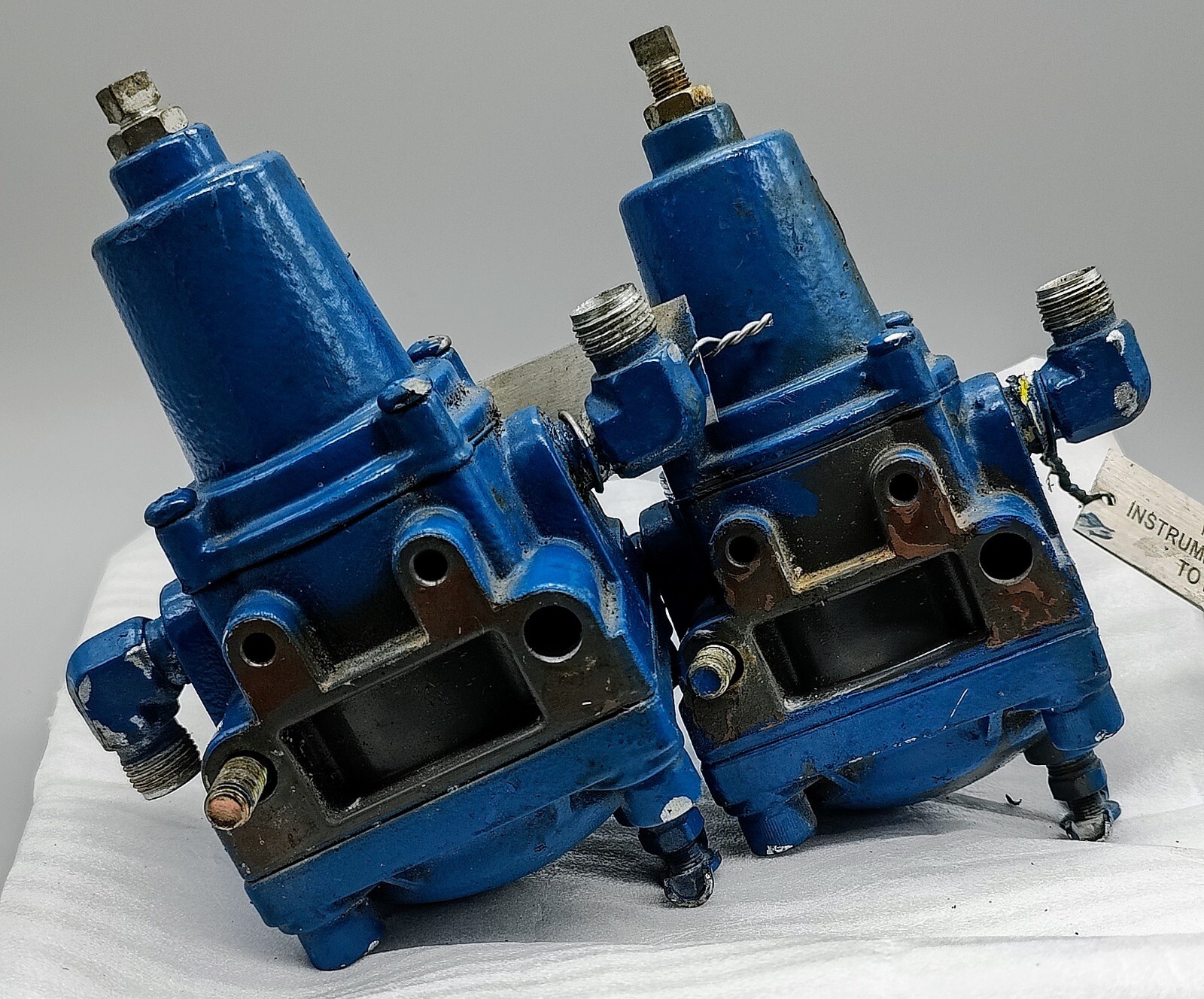 (2) ControlAir 1/4″ NPT Type 300 Air Filter Pressure Regulators