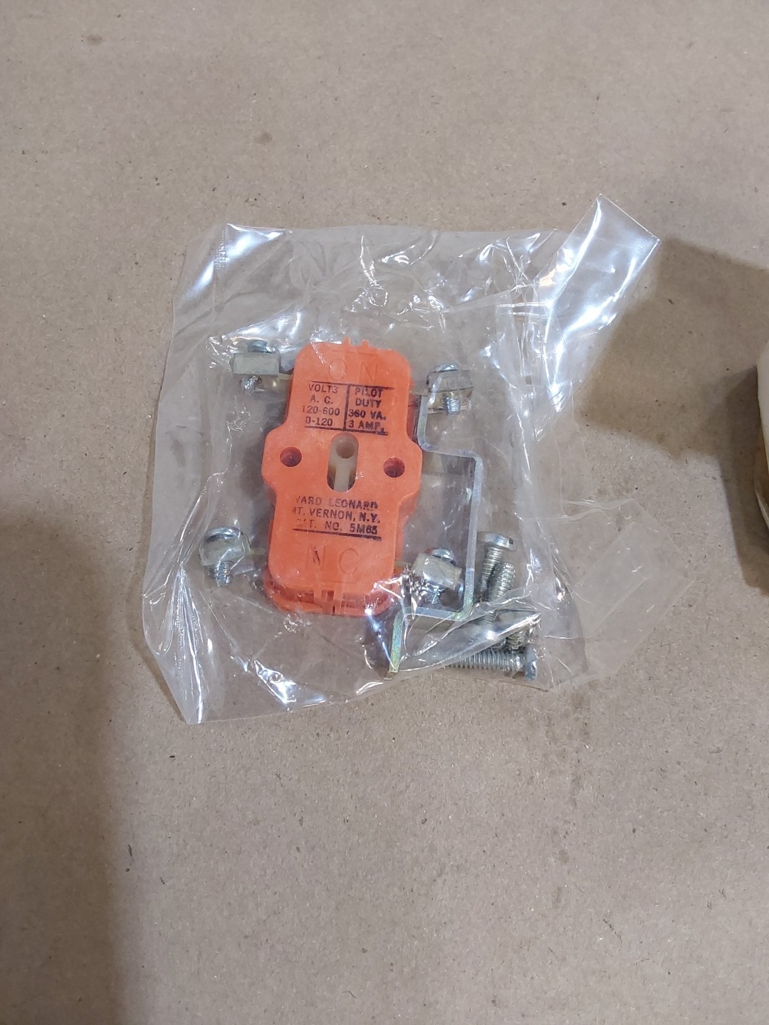 Ward Leonard 5M65L N.O.-N.C. Low Power Auxiliary Contact Assembly