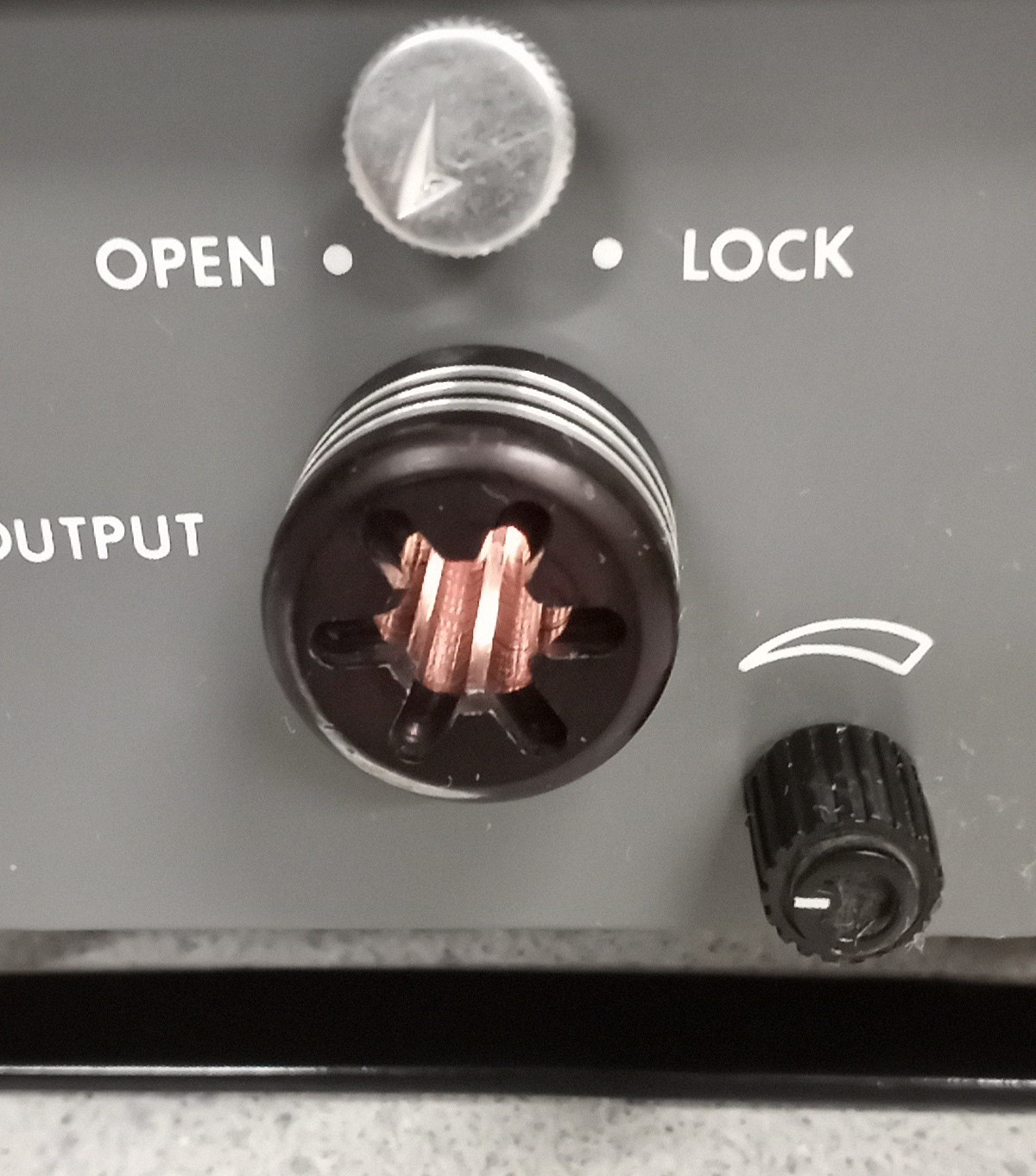 XENOGEN LIGHT SOURCE ALS-150 U 115/230VAC 400Hz 150 WATTS ALS150U W/Power Cord