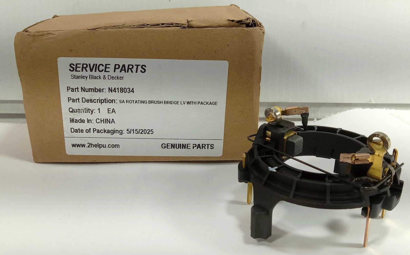 1 NEW STANLEY BLACK & DECKER N418034 ROTATING BRUSH BRIDGE NIB ***MAKE OFFER***