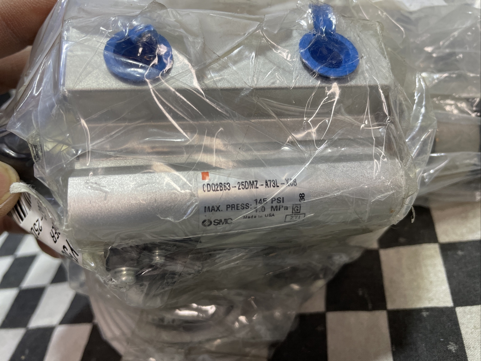 SMC CQ2-Z COMPACT CYLINDER, CDQ2B63-250MZ-A73L-XC8, D-A73, SHIPSAMEDAY#103T7