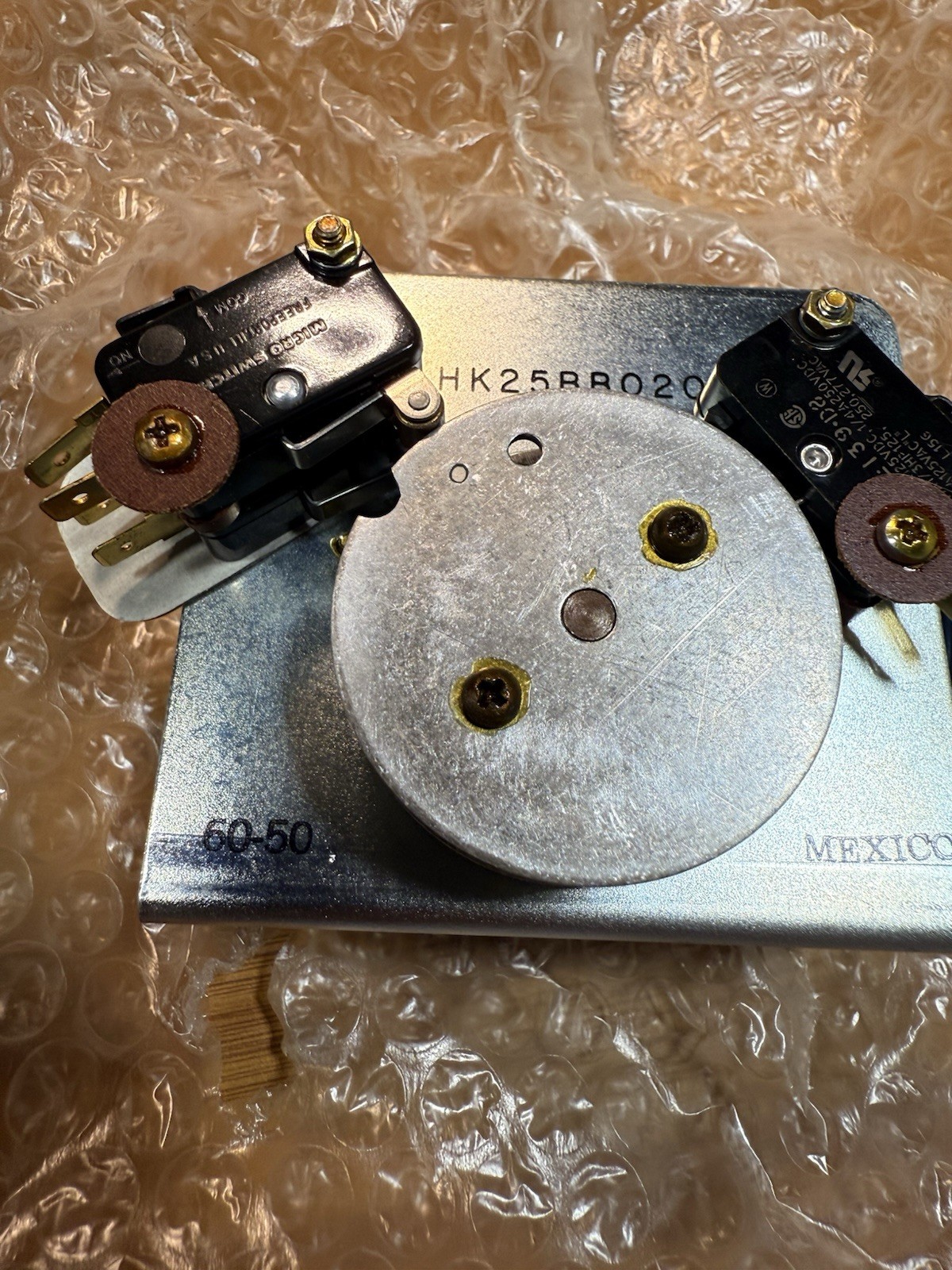 BRAND NEW CARRIER HK25BB020 HVAC TIMER 110V 60HZ