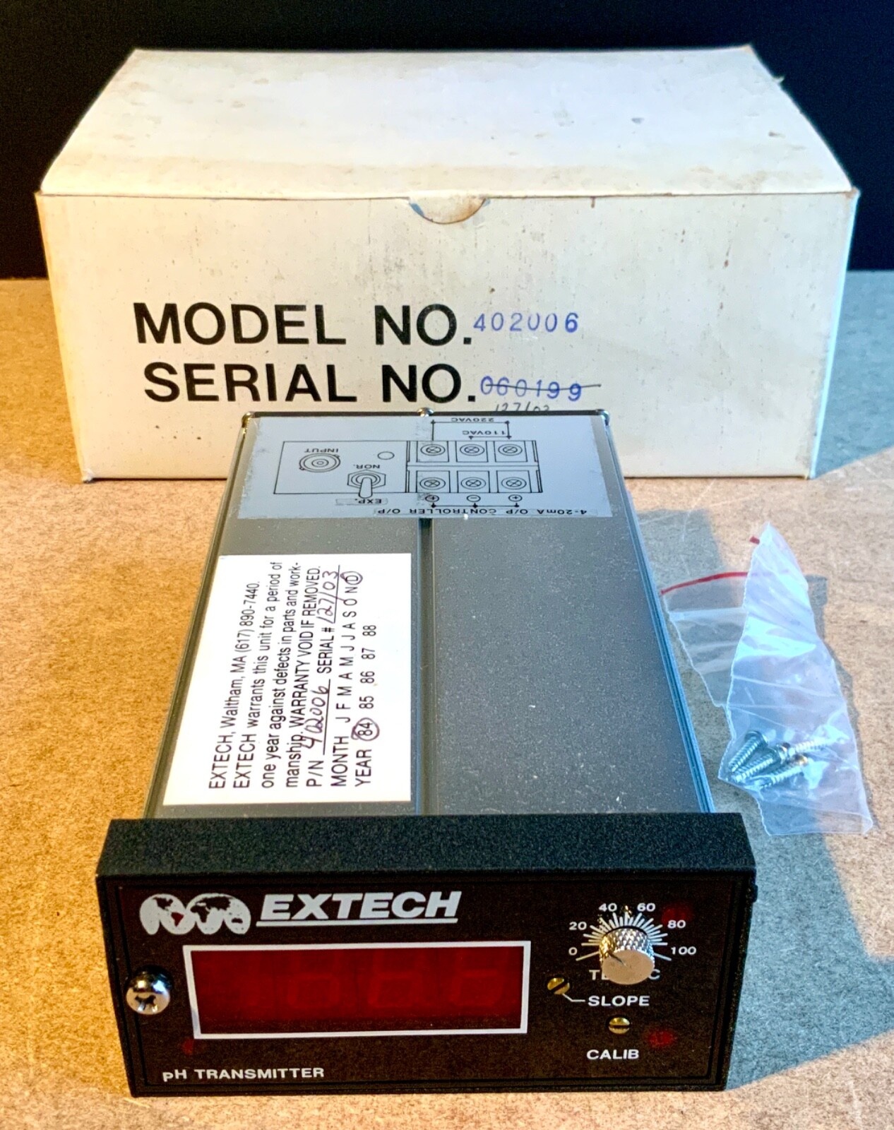 EXTECH Digital pH Transmitter Model 402006 1984