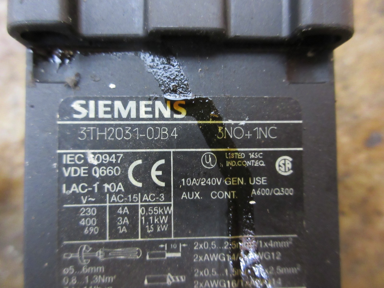 OKUMA ES-V4020 SIEMENS 3TH2031-OJB4 0JB4 CONTACTOR