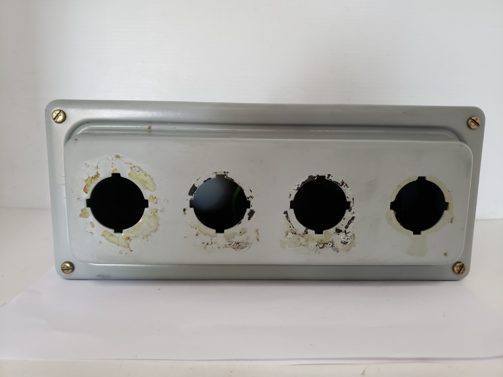 HOFFMAN E-D4PBX CONTROL PANEL PUSH BUTTON ENCLOSURE METAL 4 UNIT