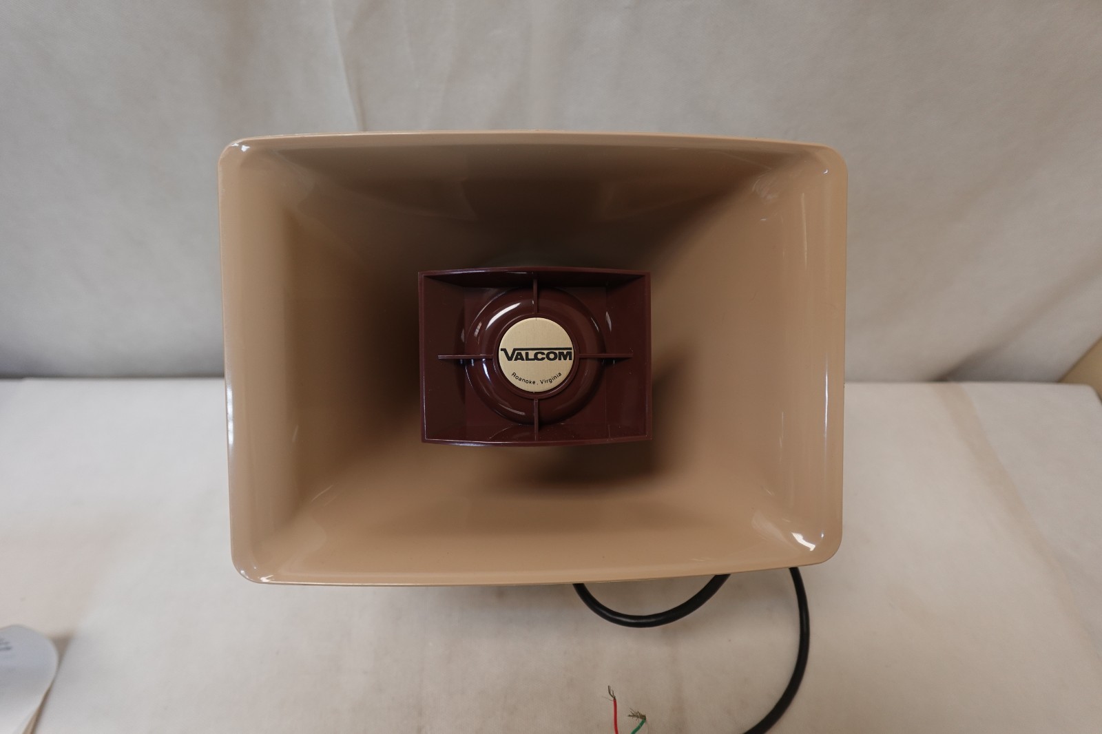 Valcom V-9925A Loud Warble Ringer Horn w/Volume Control – New Surplus in Box