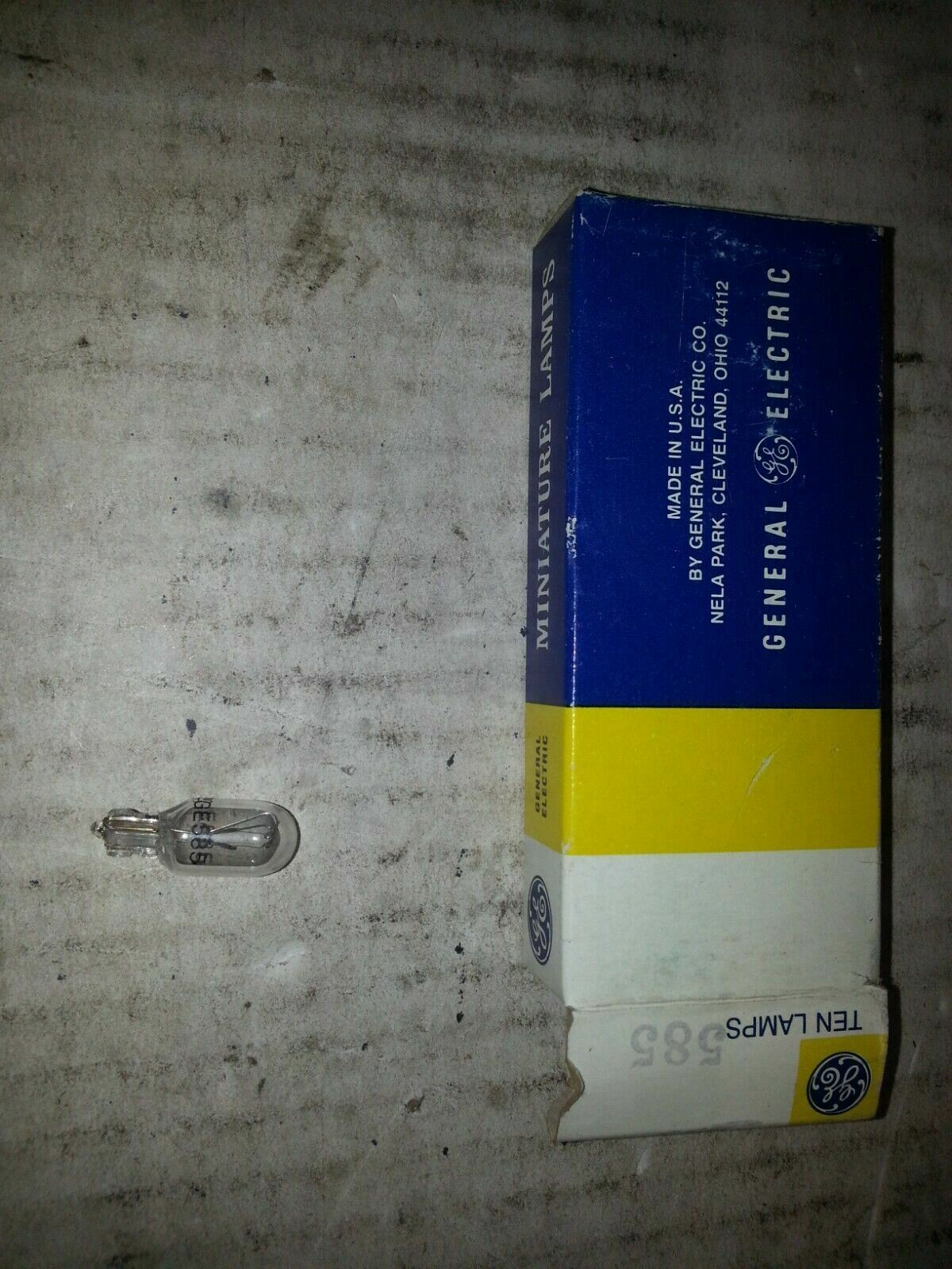 General Electric GE 585 Miniature Wedge Lamp Bulb 28V Lot of 9 Automotive Light