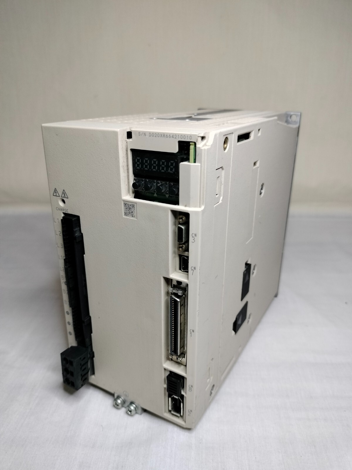 Yaskawa Electric SGD7S-120A00A000F82 Servopack Servo Drive Controller