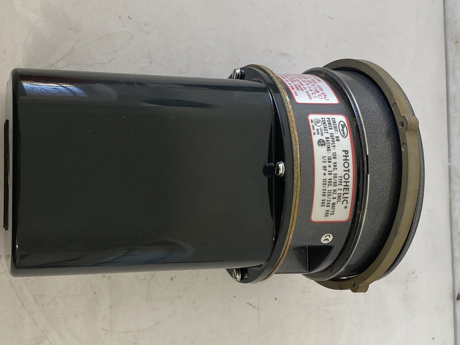 DWYER A3030 120/240VAC 10A 25PSI W25K. NIB