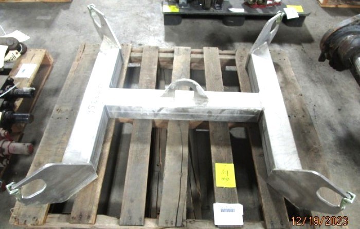 ITEM 2937: AZO 2000 kg Stainless Steel Traverse Type TH 900×900 BS 2000kg Cap…