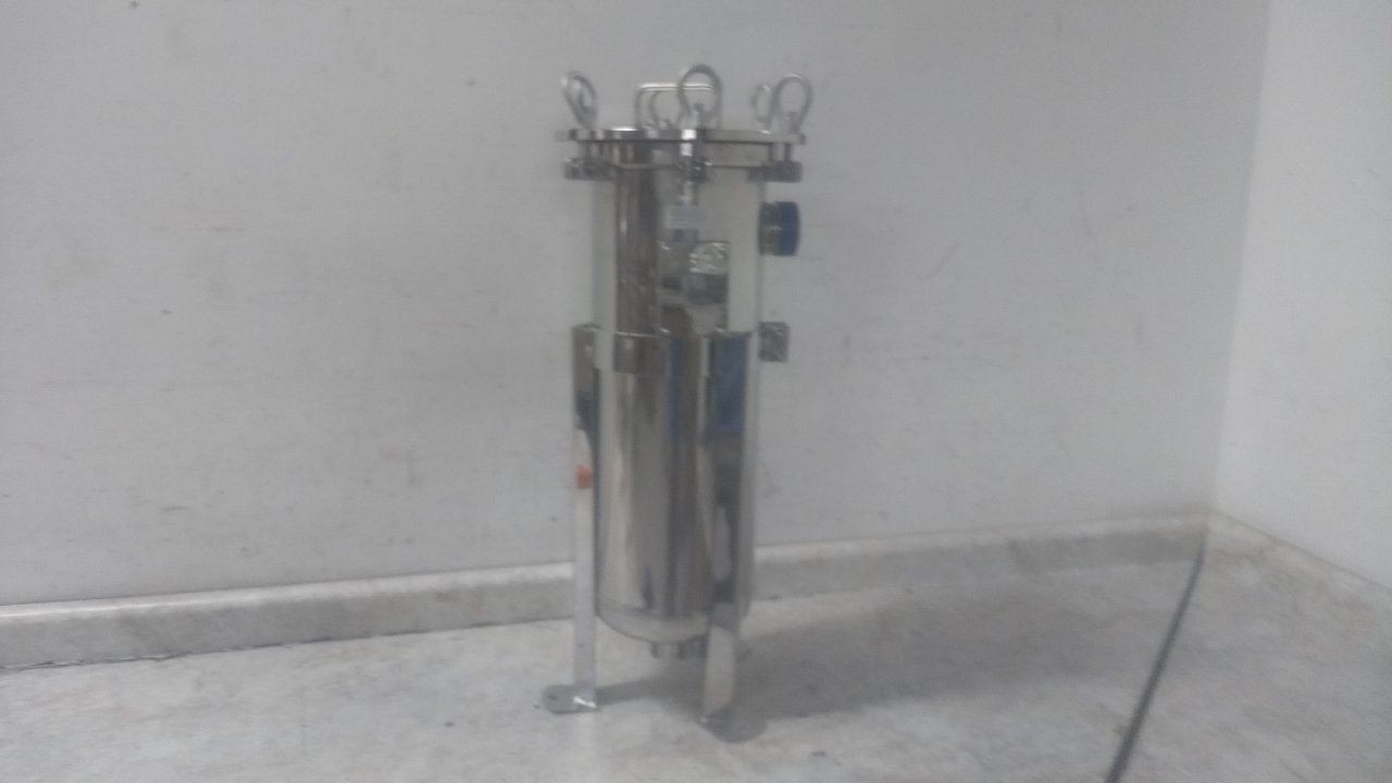Pentair/Pentek ES12NA415-75 2 In NPT Connection 150 Max PSI Bag Filter Housing