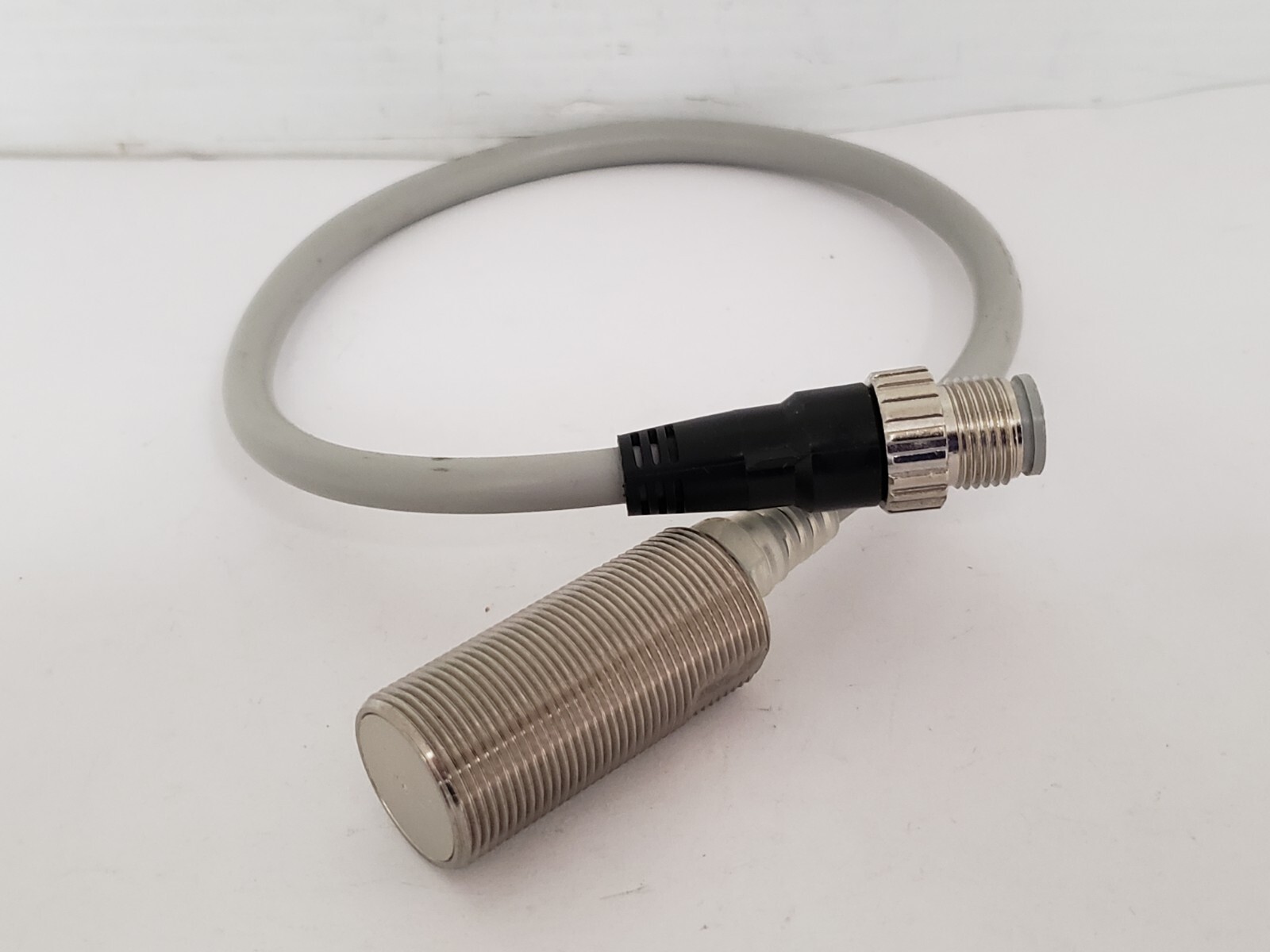 OMRON E2E-X7D1-M1 J-T PROXIMITY SENSOR 4 PIN 12-24VDC NNB