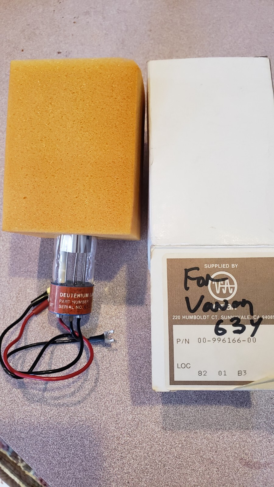 NEW Old Stock Varian Deuterium Lamp Light 4 UV Spectrophotometer 634 # 996166 +