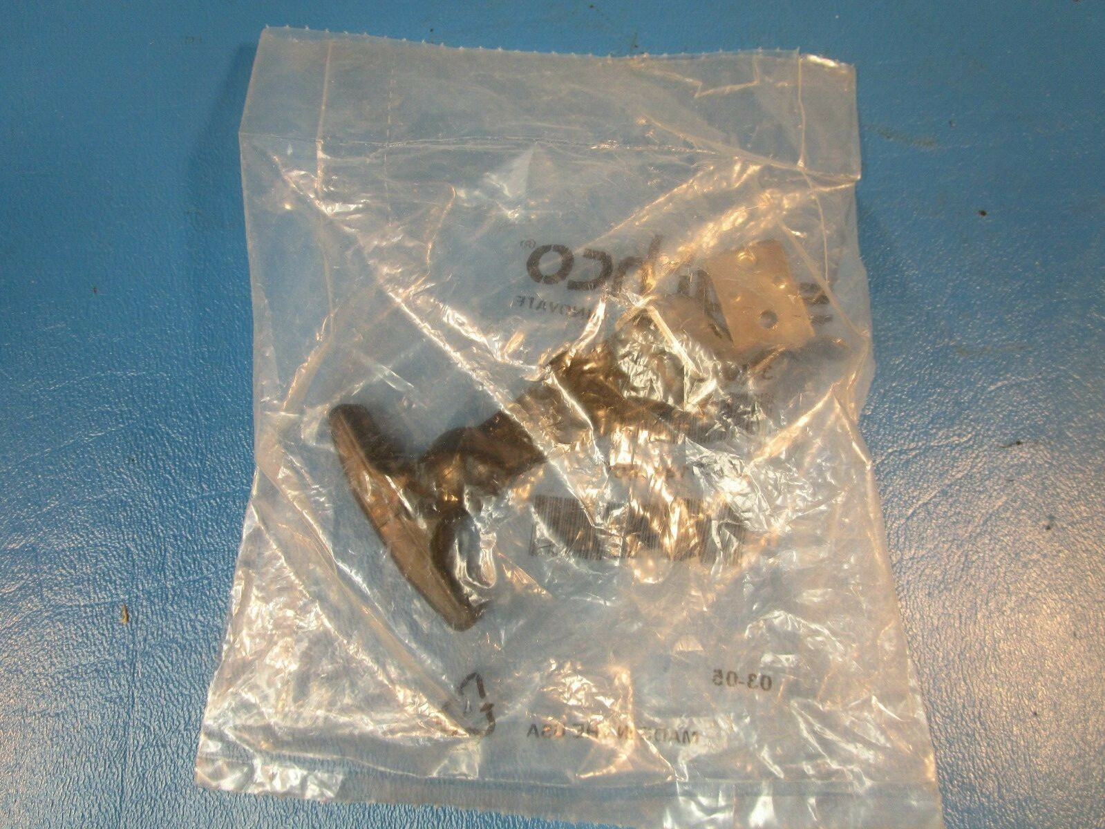 Southco 37-10-071-20 T Handle, Draw Latch Rubber Handle