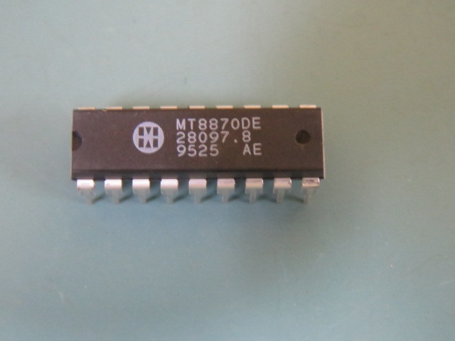 MITEL MT8870DE Qty of 15 per Lot DIP MITEL 95; DTMF RX 3.58MHz CMOS 5V 18-Pin