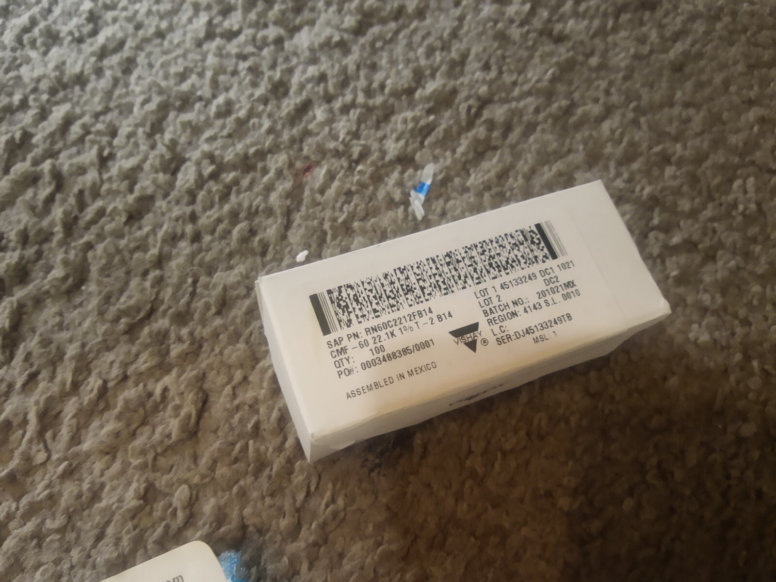 NEW HUGE LOT Vishay Dale Film Resistors RN60C6981FB14 RN60C2212FB14 RN60C2211