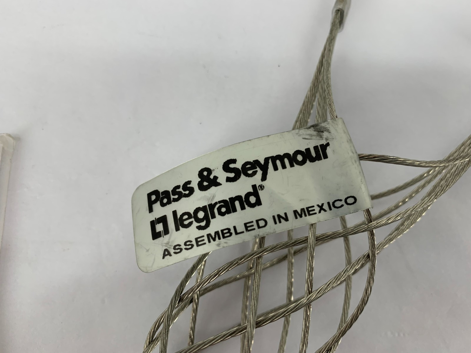 Legrand Pass & Seymour FC125U Single Support Grip 1.25-1.50″ Cable Single Eye