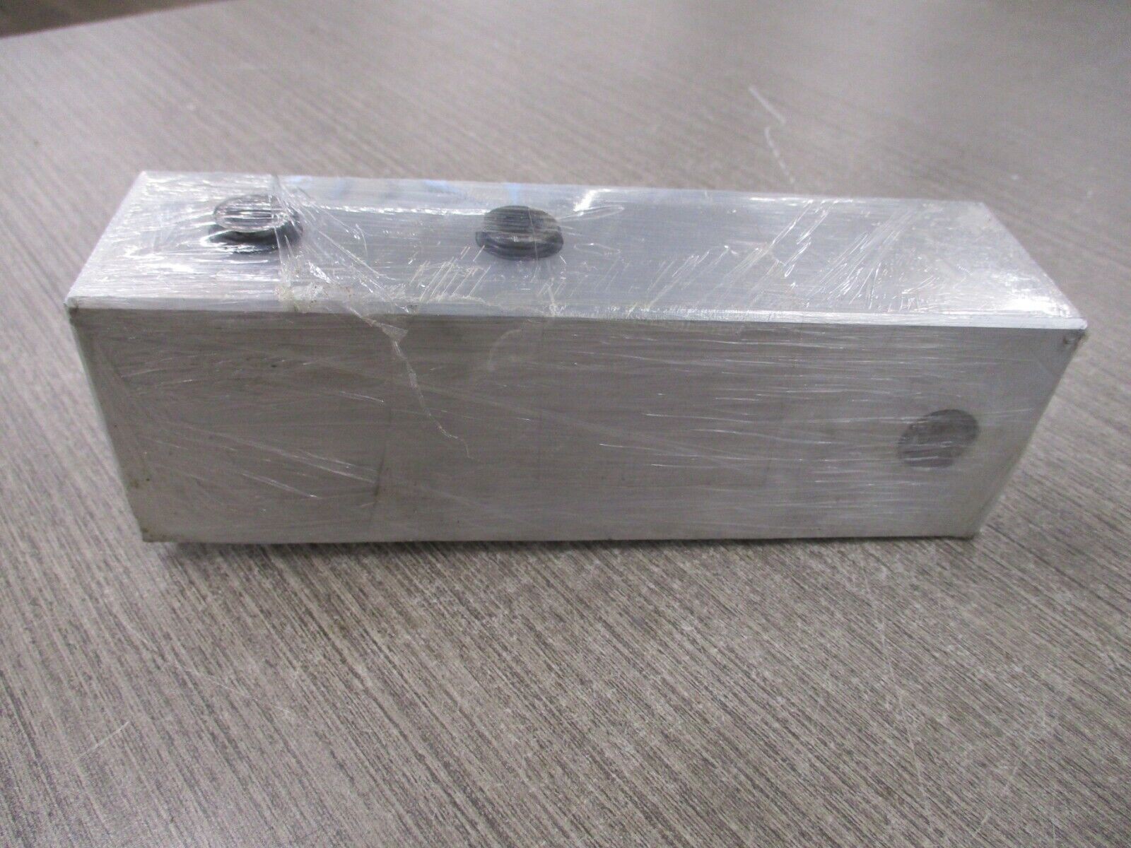 OKL Can Line Manifold OK-L1525 *No Box* New Surplus
