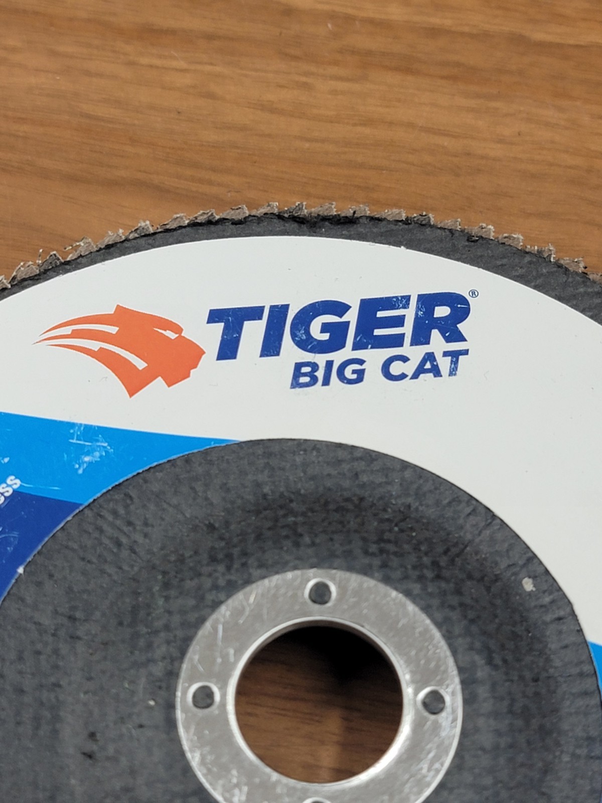 Weiler 50823 Big Cat 7″ 40 Grit Abrasive Flap Disc Type 27 Zirconia Alum, 2pk