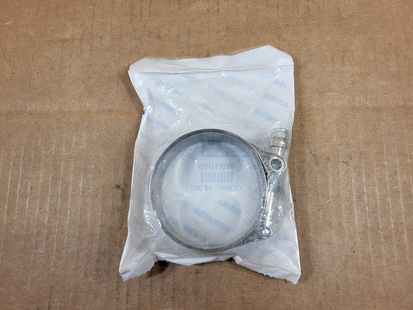 SURPLUS NEW KOMATSU WB1088 T Bolt Clamp – Heavy Machinery