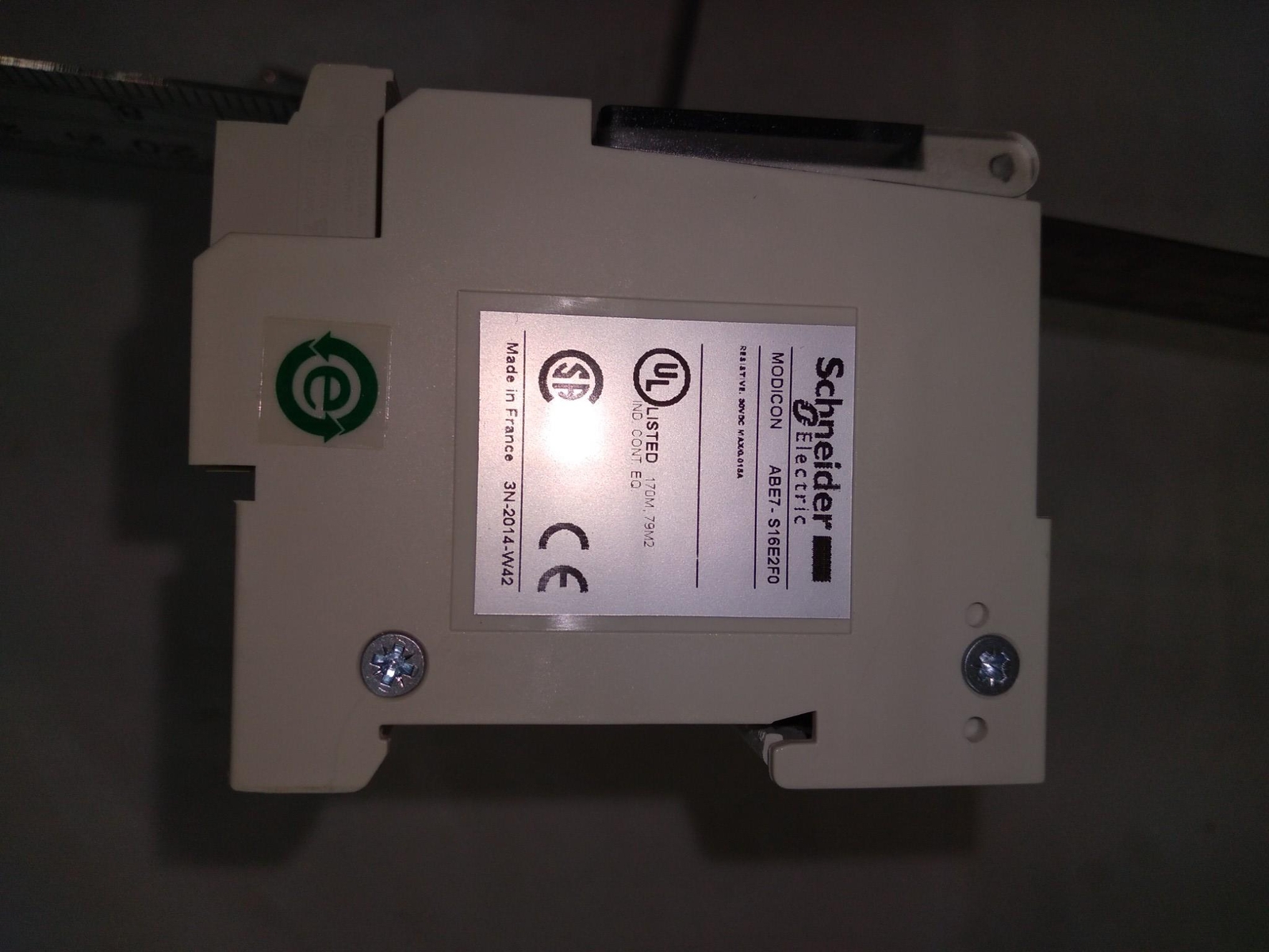 SCHNEIDER ELECTRIC MODICON ABE7-S16E2F0 19-30VDC 15MA