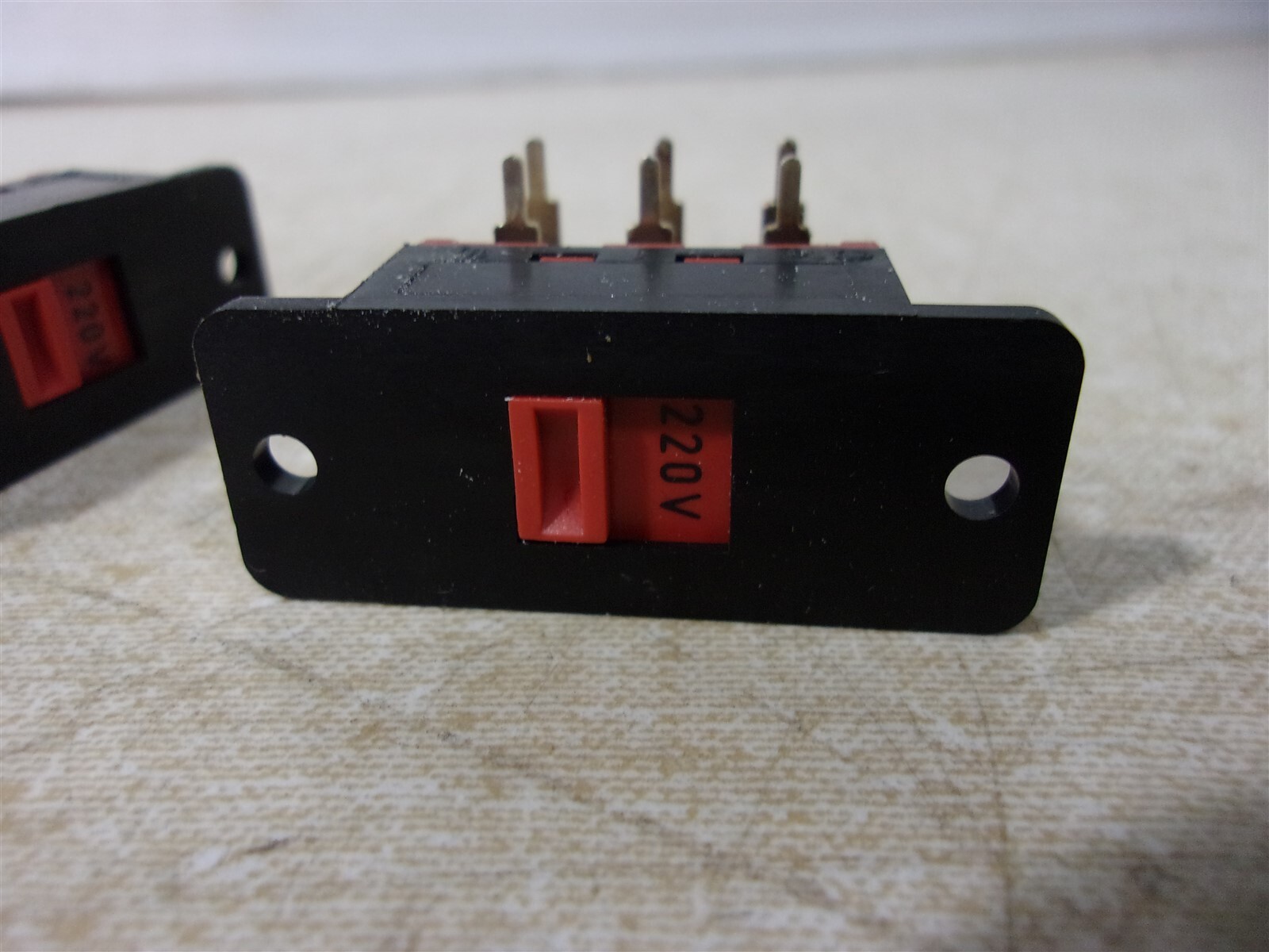NEW Marquardt Voltage Selector Switch 115-220V, Lot of 5 *FREE SHIPPING*