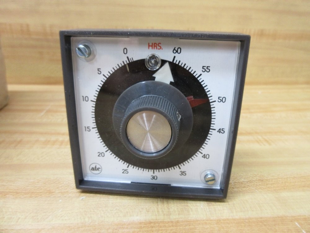 ATC 305E-023-A-2-0-PX Electromechanical Timer 305E023A20PX Cracked Housing
