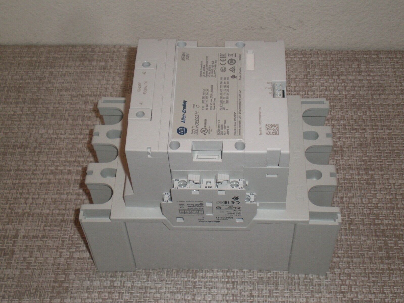 New Allen Bradley 300-FOED9311 Contactor, 3 Main Poles Operating Voltage 100-250