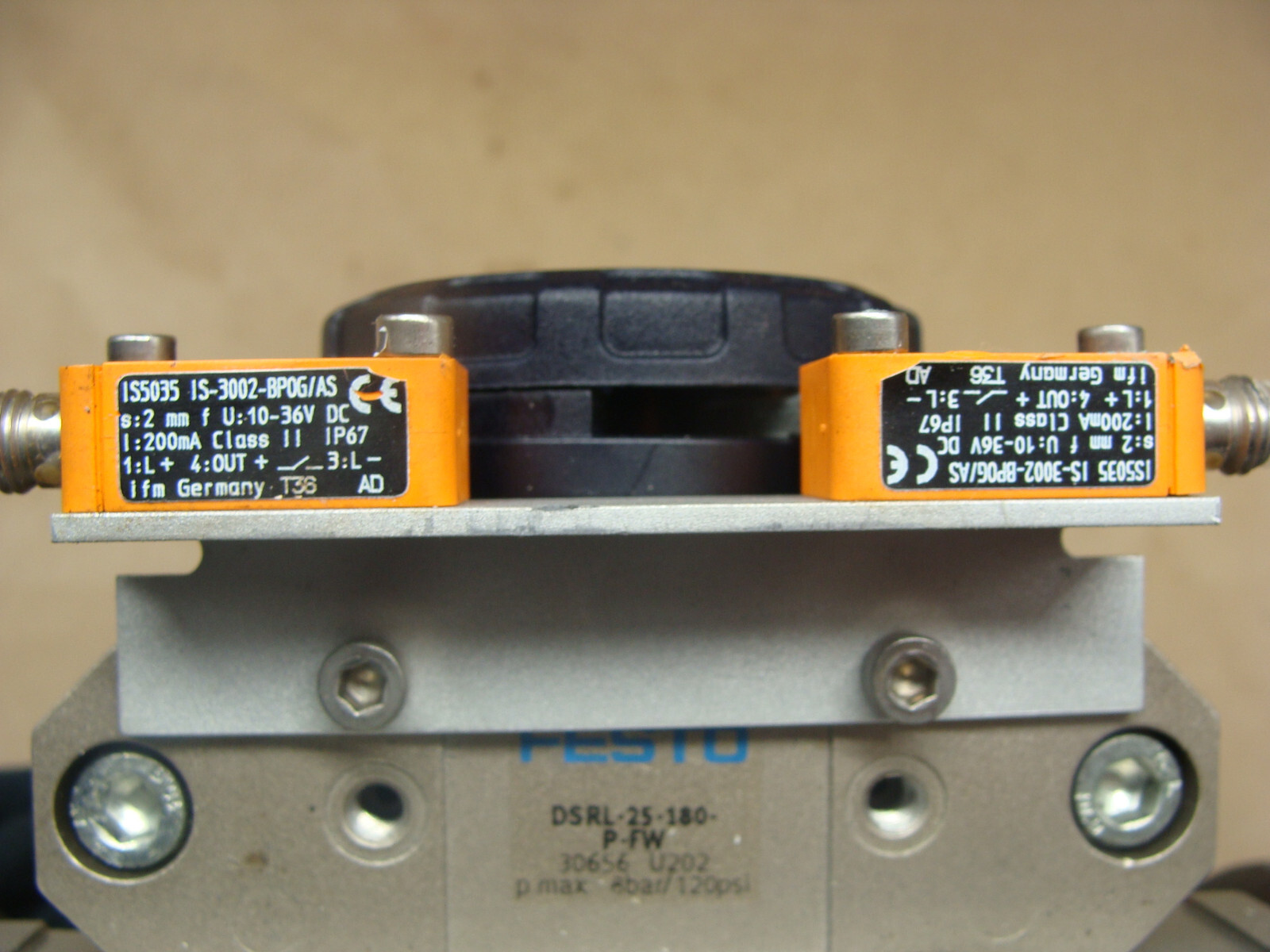 FESTO DSRL-25-180-P-FW SEMI-ROTARY DRIVE CYLINDER 30656 W/IS5035 IS-3002-BP0G/AS