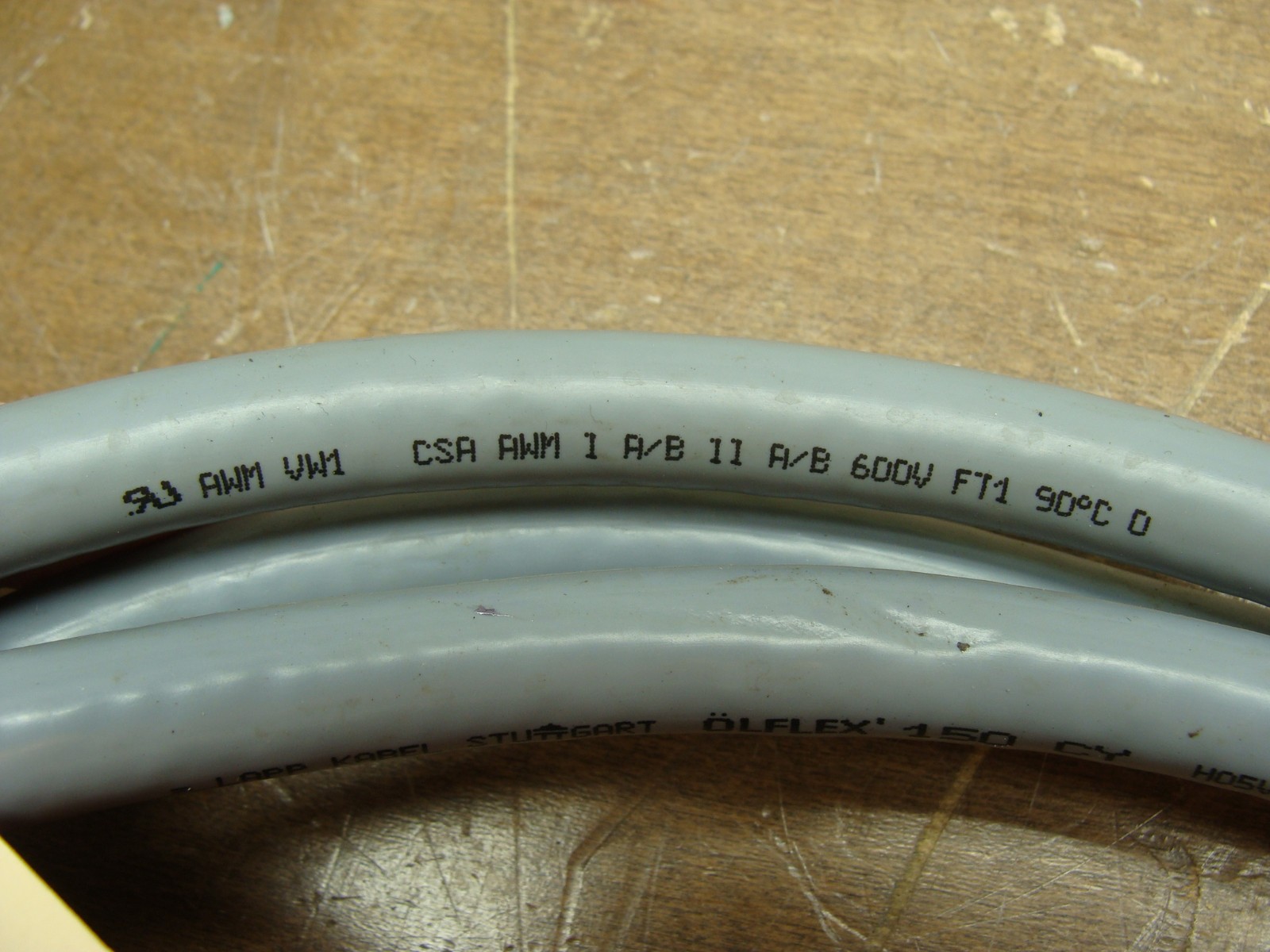 LAPP OLFLEX INDUSTRIAL CONTROL CABLE H05VVC4V5-K 600V 14AWG 6 FEET