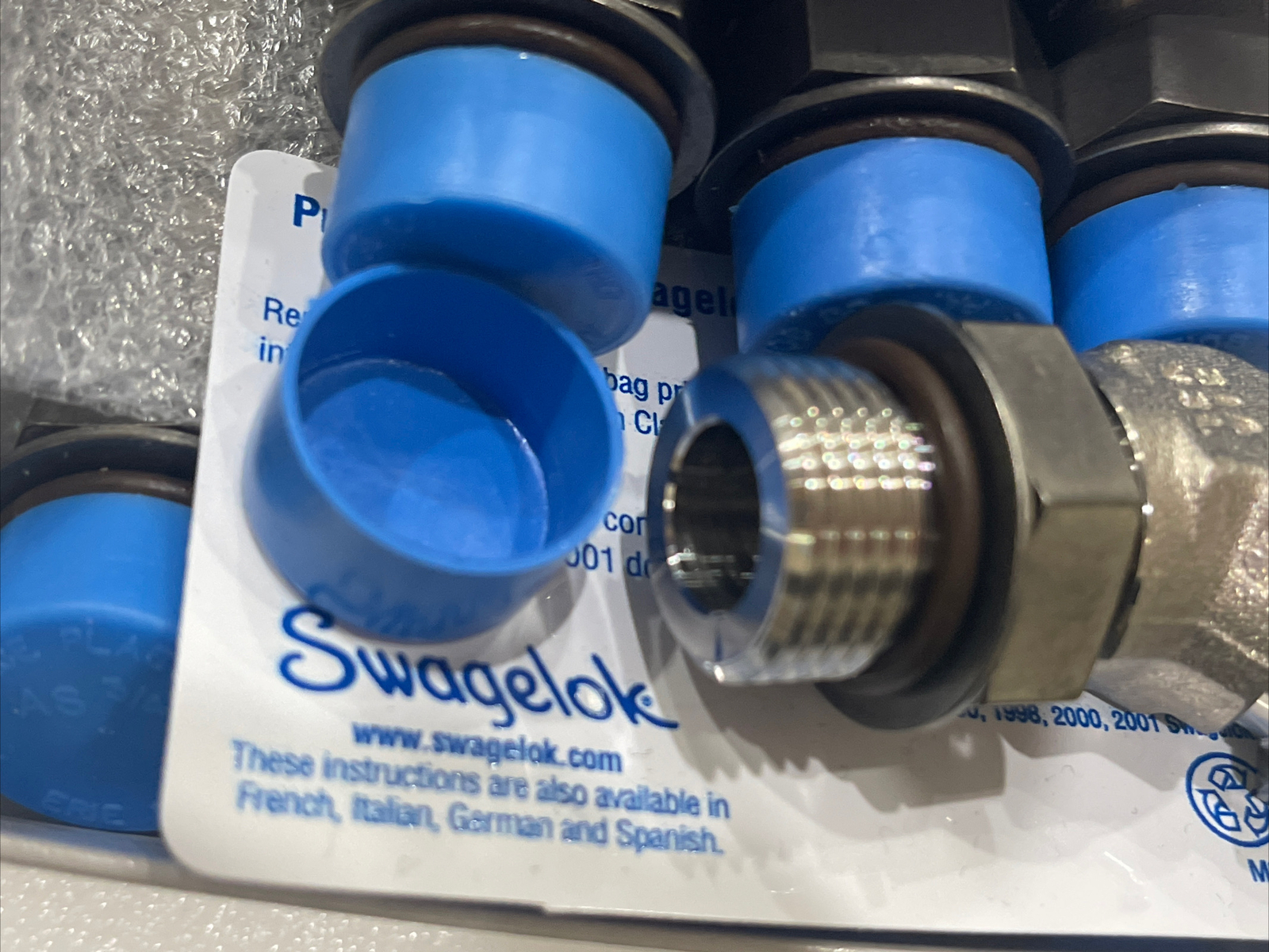 New, SWAGELOK SS-810-5-8ST, Elbow Positionable 1/2″ X 45°, Bag of 4pcs.
