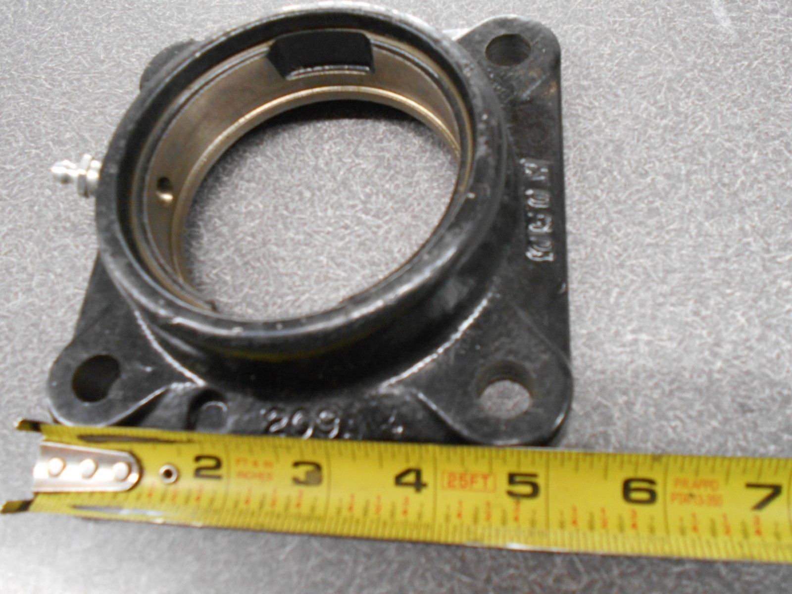 Burns/Tisco 85mm 4-Bolt Greasable Bearing Flange. F85-R. NEW!