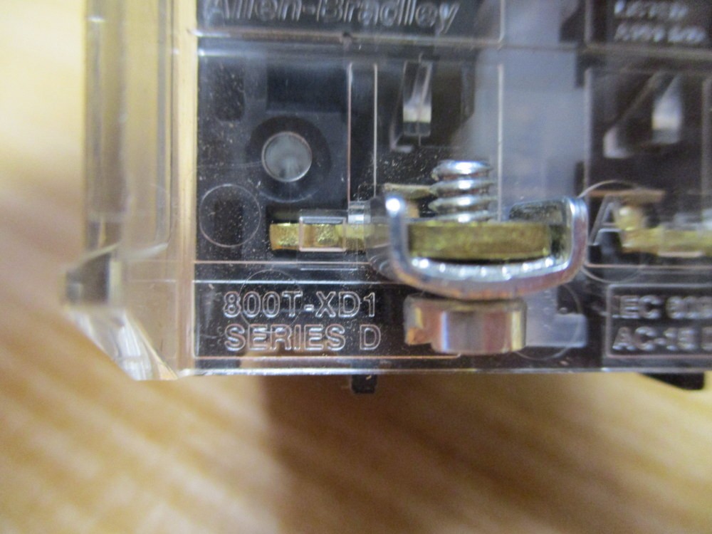 Allen Bradley 800T-FXMQH2GA7 Green Push-Pull Device