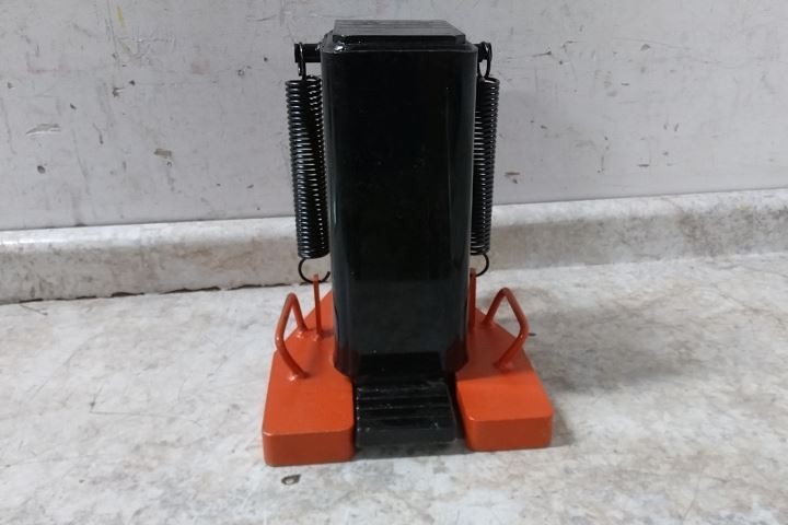 Power Team J106T 10 Ton Load Capacity 18-3/4 In Max Lift Hydraulic Toe Jack