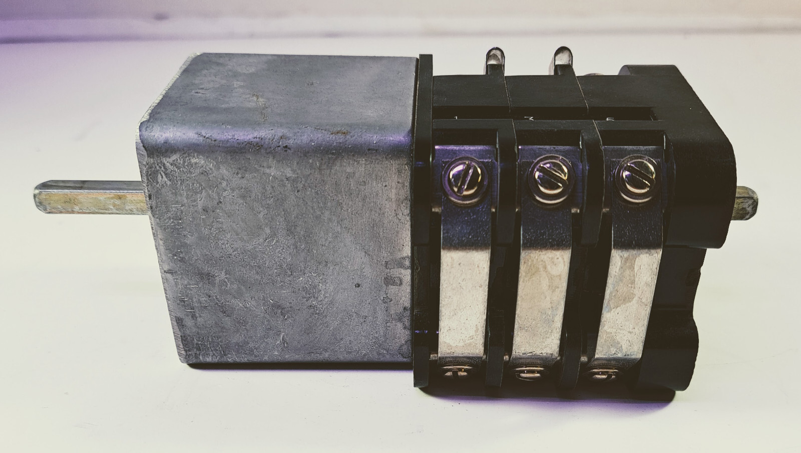1 USED GENERAL ELECTRIC 10AA009 SBM ROTARY AMMETER SWITCH ***MAKE OFFER***