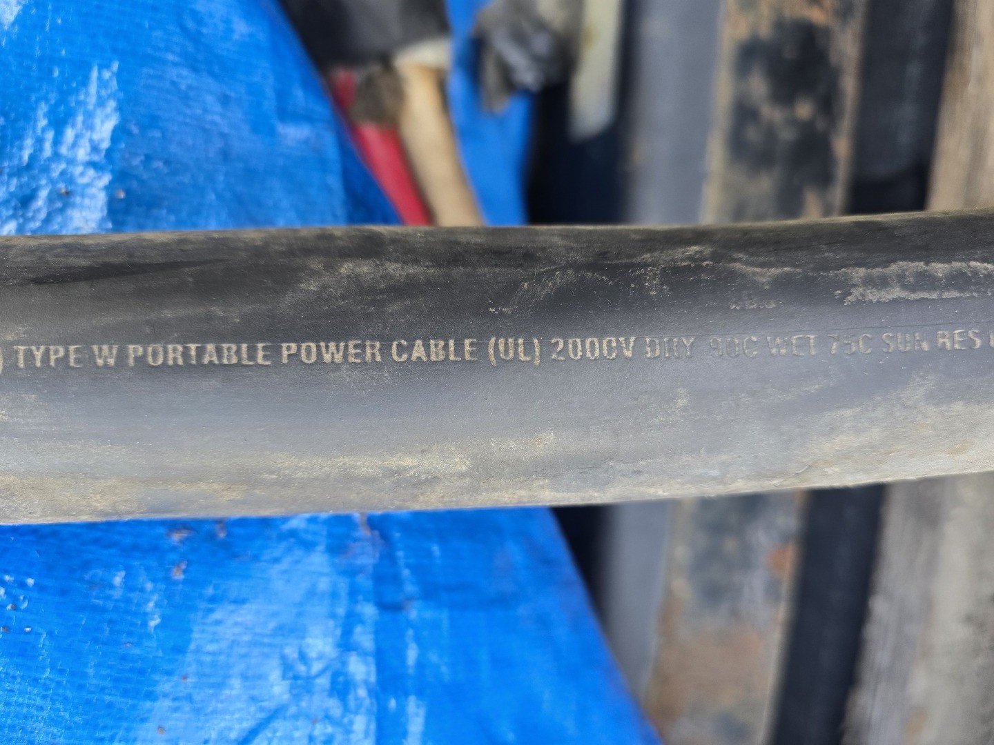 CAROL 81 ft Super Vu-Tron 2/0 AWG 4/C Type W Portable Power Cable, 2000V