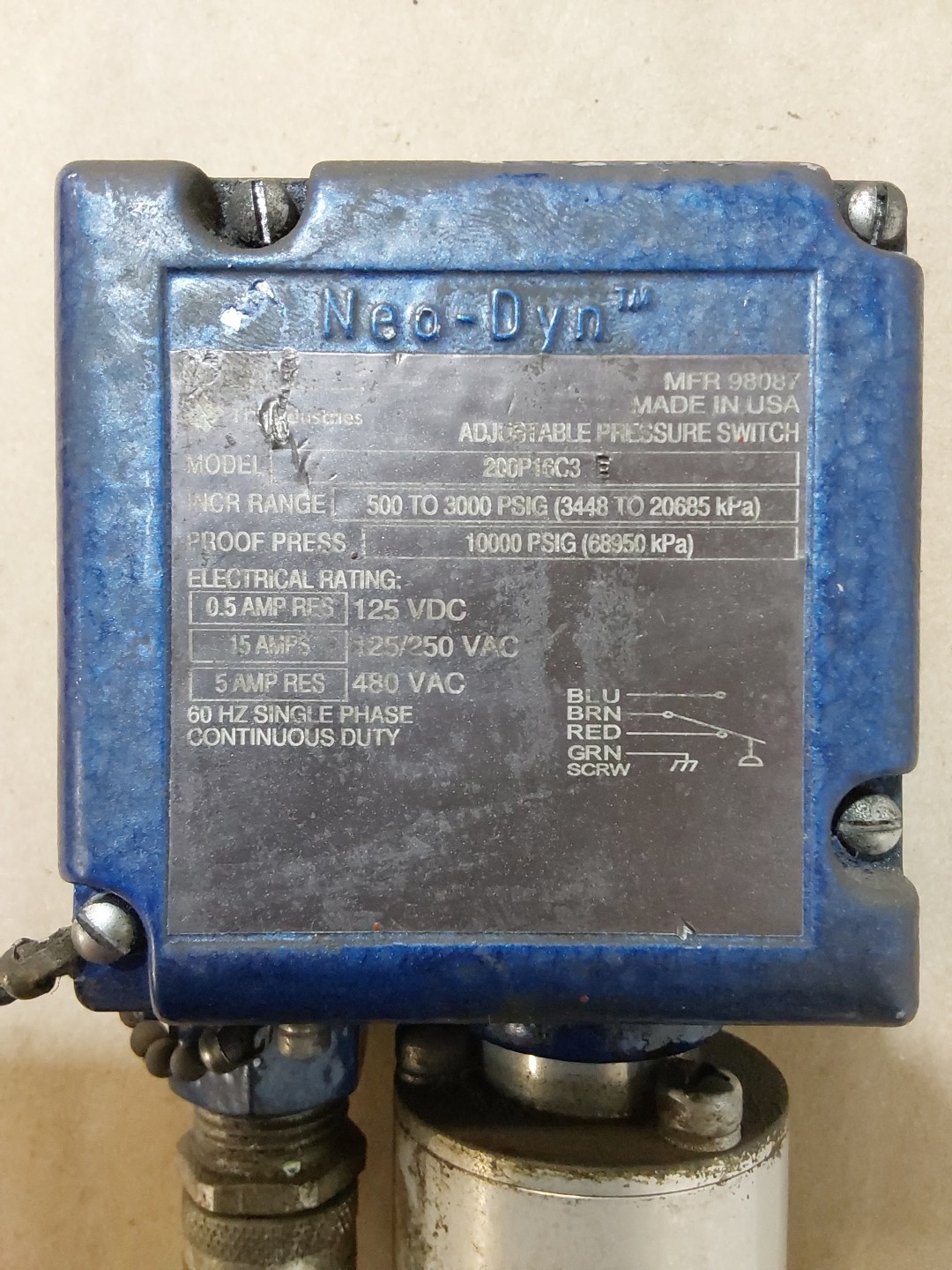 ITT NEO-DYN 200P16C3 ADJUSTABLE PRESSURE SWITCH 500-3000PSIG 98087