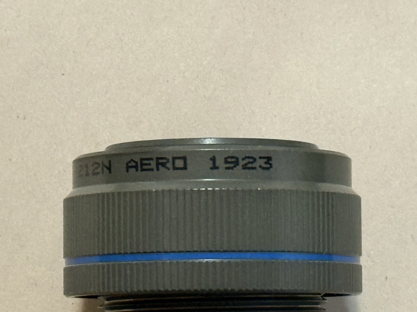 One SEALED AMPHENOL M83723/96W2212N 12 Position Circular Connector Plug