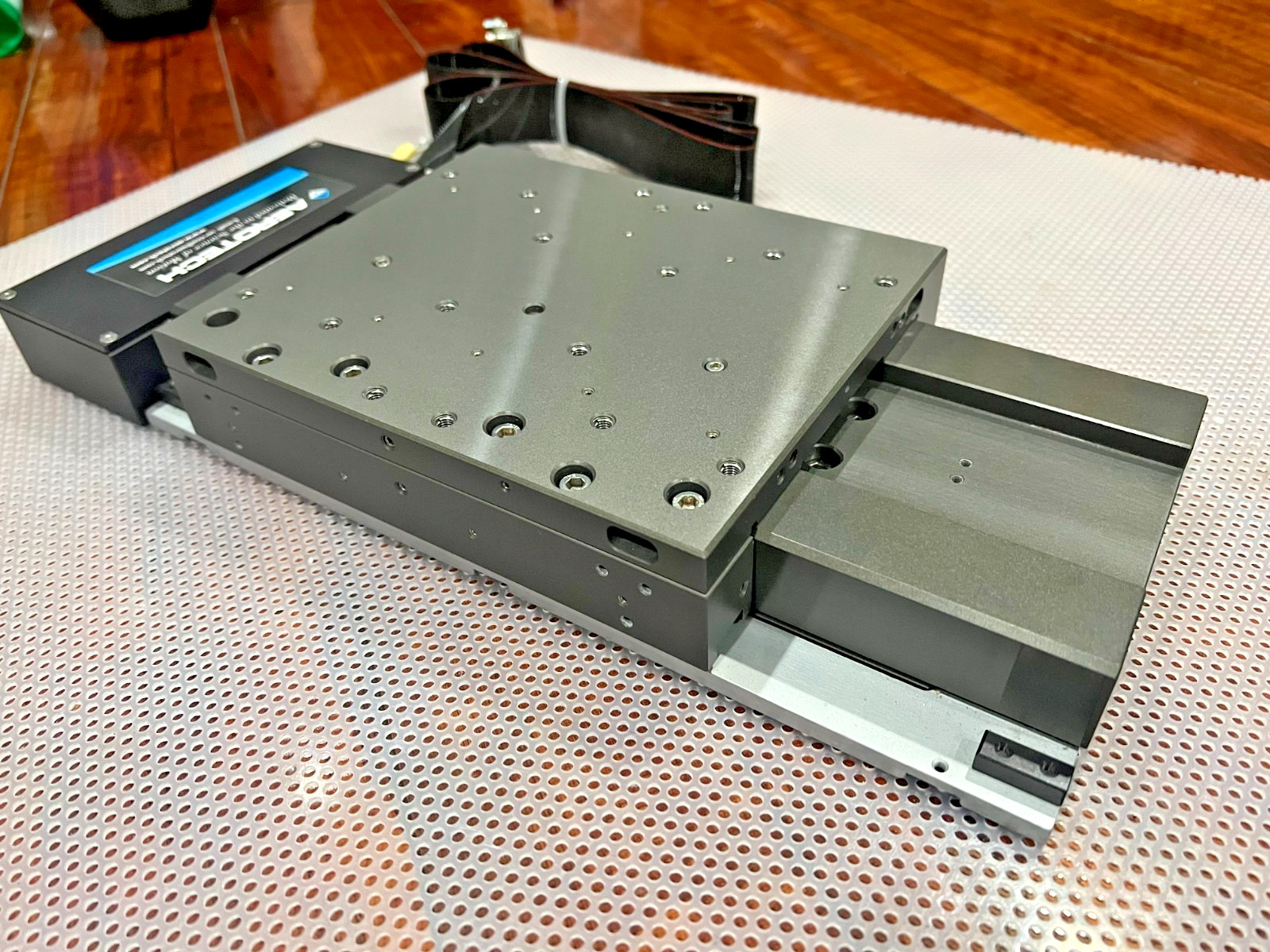 AEROTECH Model ABL10100-ES16799, ABL10100L-LN/UPPER-YT CMS Linear Stage