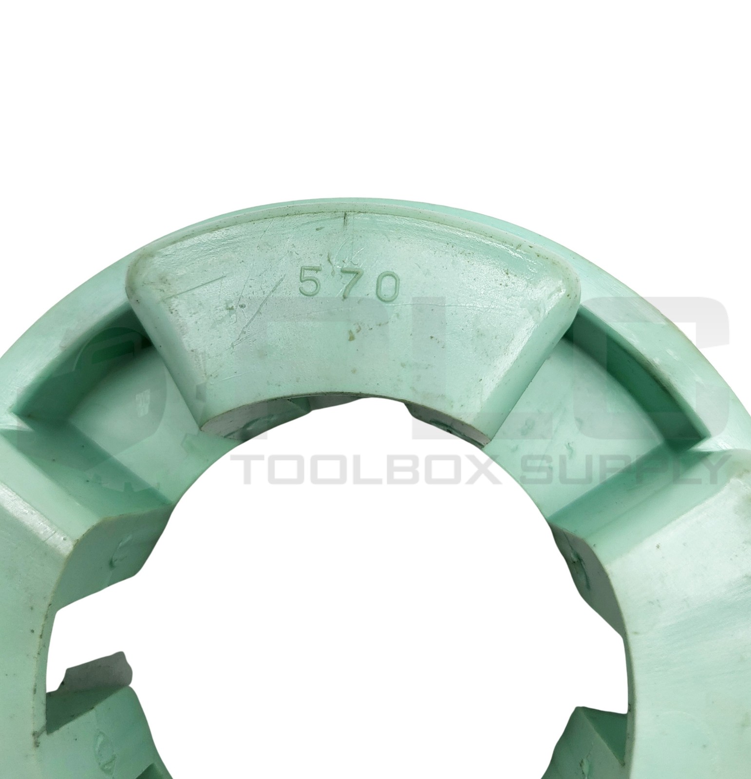 NEW MAGNALOY COUPLING 570 NEOPRENE INSERT 2-1/2″ BORE
