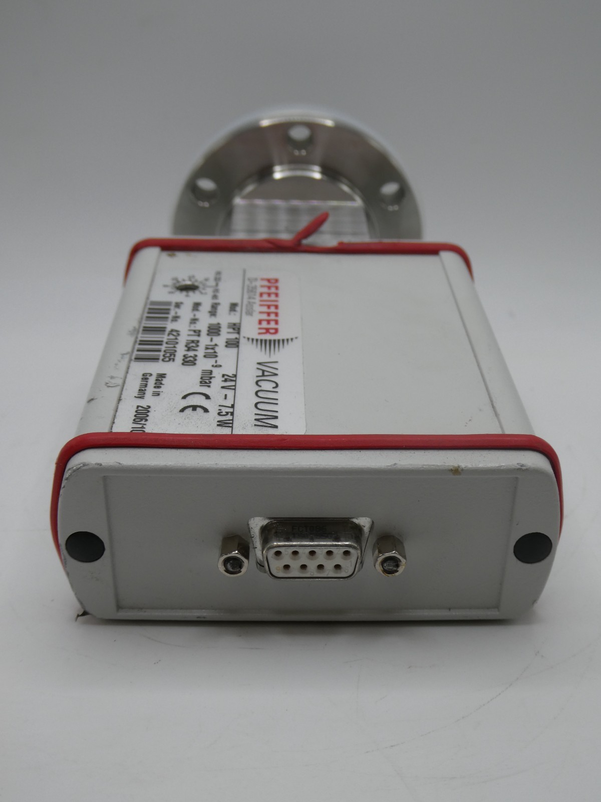 Pfeiffer HPT-100, PT-R34-330 2006 dc Combo Digital KF Flange Pirani Vacuum Gauge
