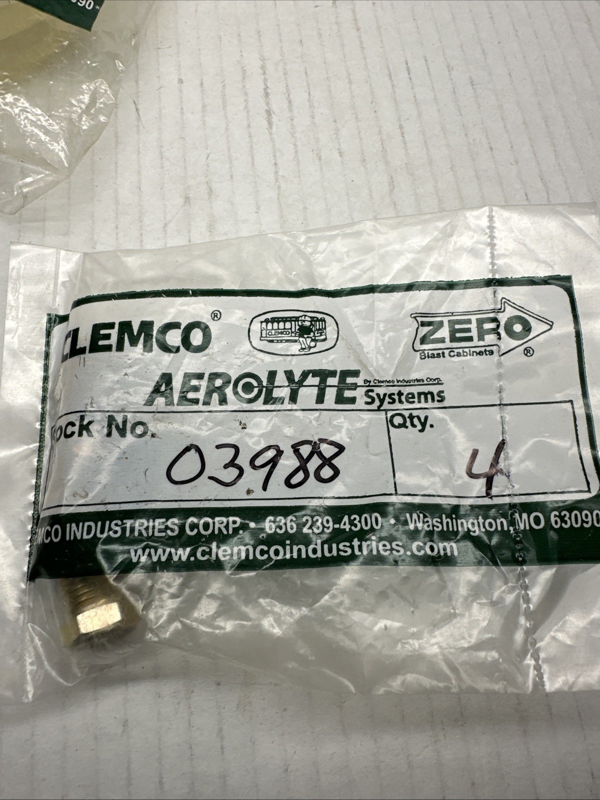 Clemco 03988 – Muffler, 1/4″ bronze Sandblasting Marco Aerolyte