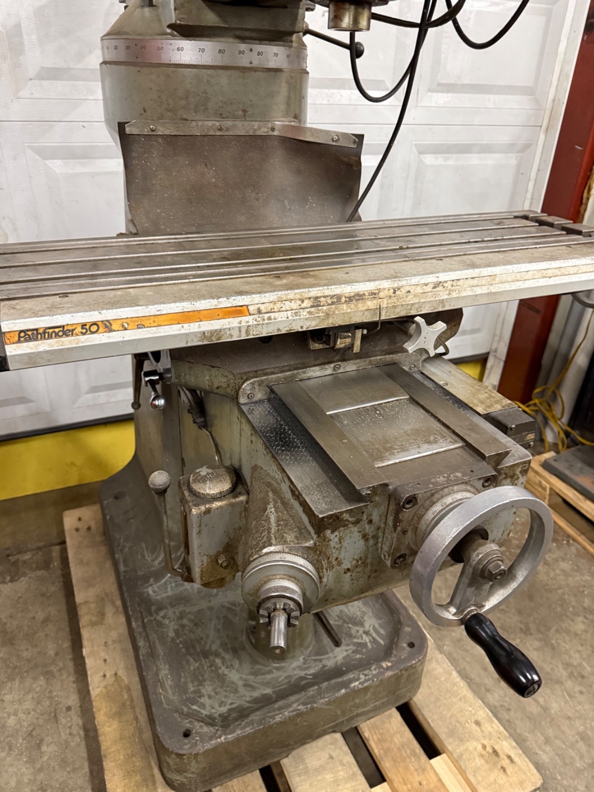 Supermax YCM-1-1/2 9″ x 42″ Vertical Knee Mill W/ DRO Readout