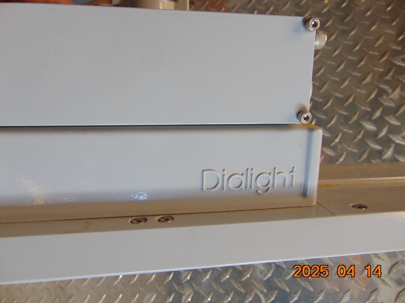 DIALIGHT LTD3C4M2P SAFESITE LED LINEAR FIXTURE