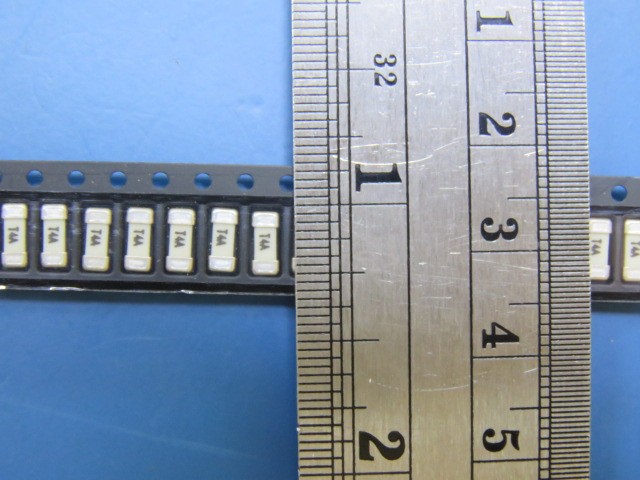 SIBA 158000.4GT Qty of 838 per Lot Miniature Fuse-Link SMD Block-Type, TIME LAG