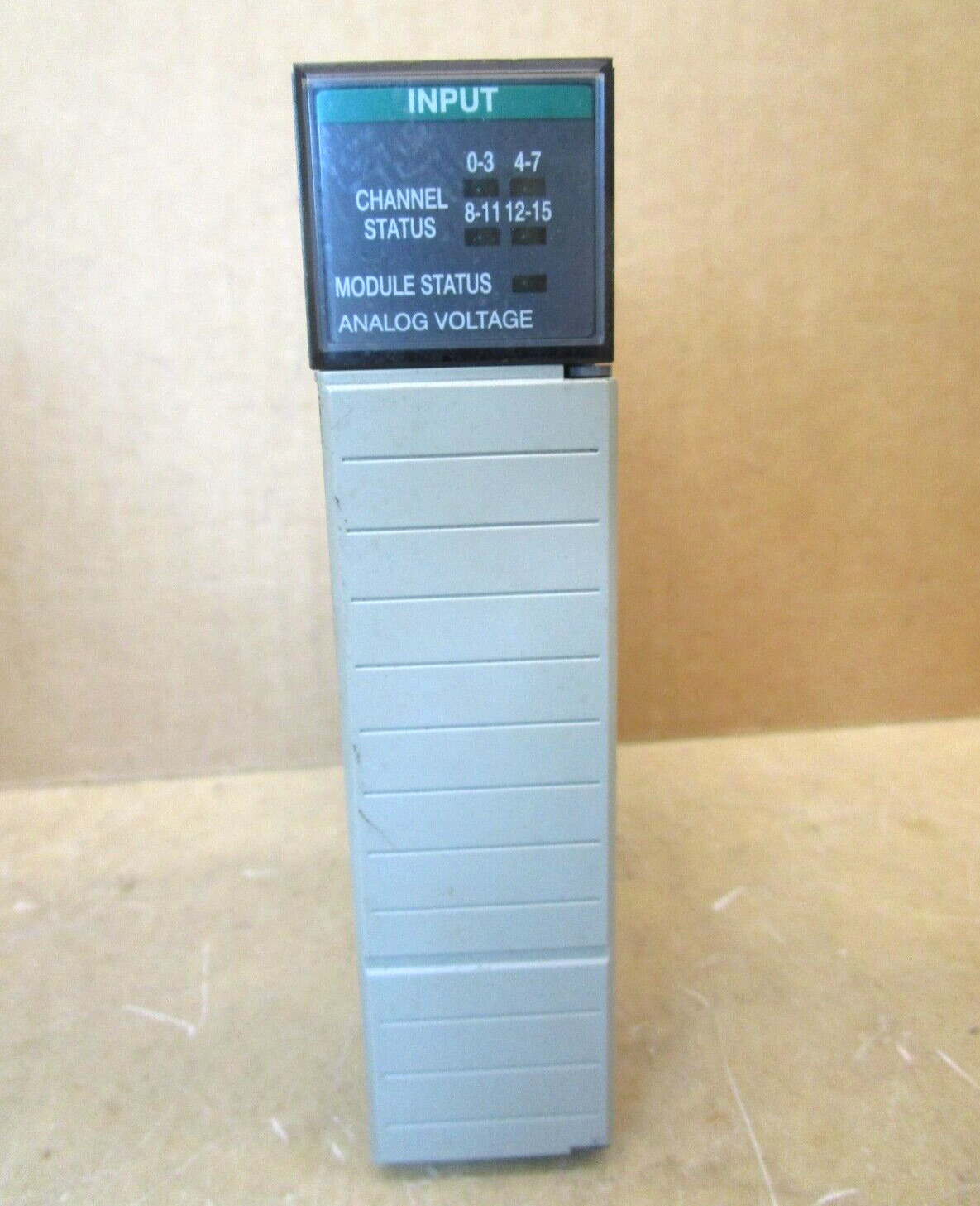 Allen-Bradley SLC500 5/04 1746-P2 1747-L541 1746-NI16V 47689HM