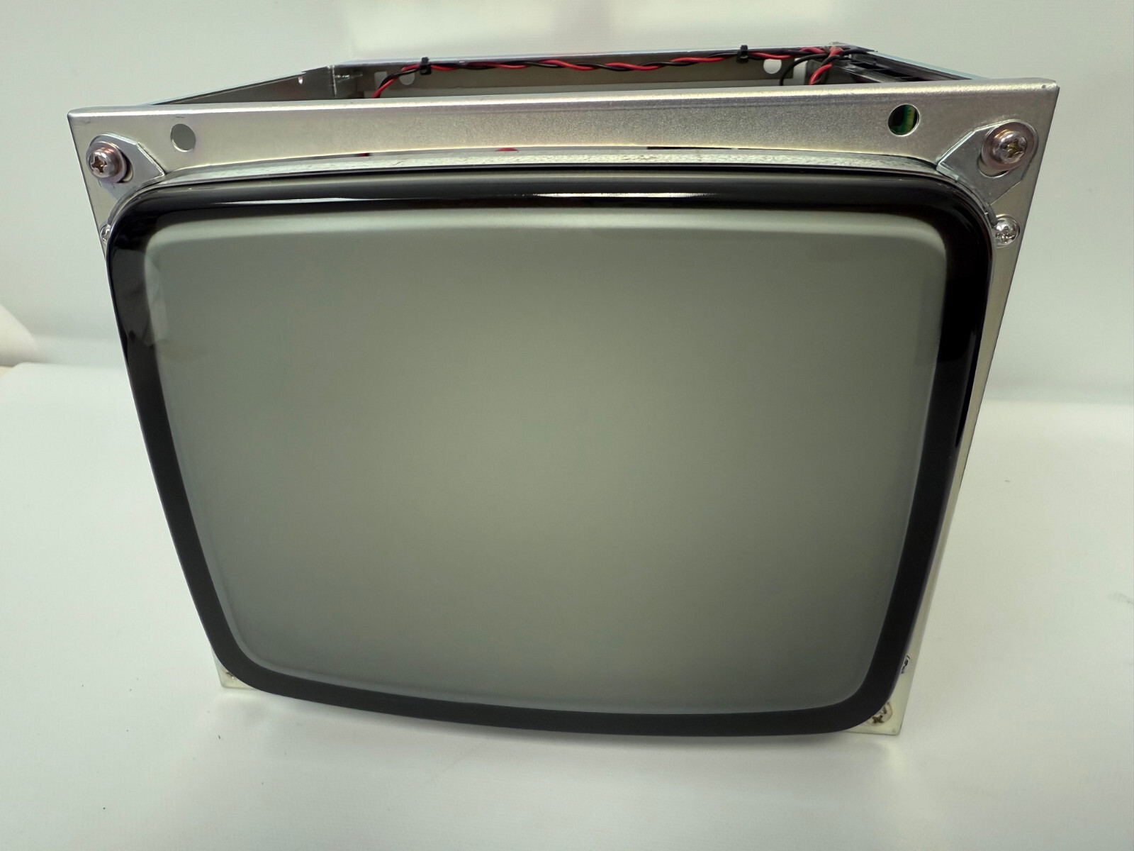 FANUC A61L-0001-0093 CRT UNIT 9″ HIGH RESOLUTION CRT DISPLAY MODULE D9MM-11B