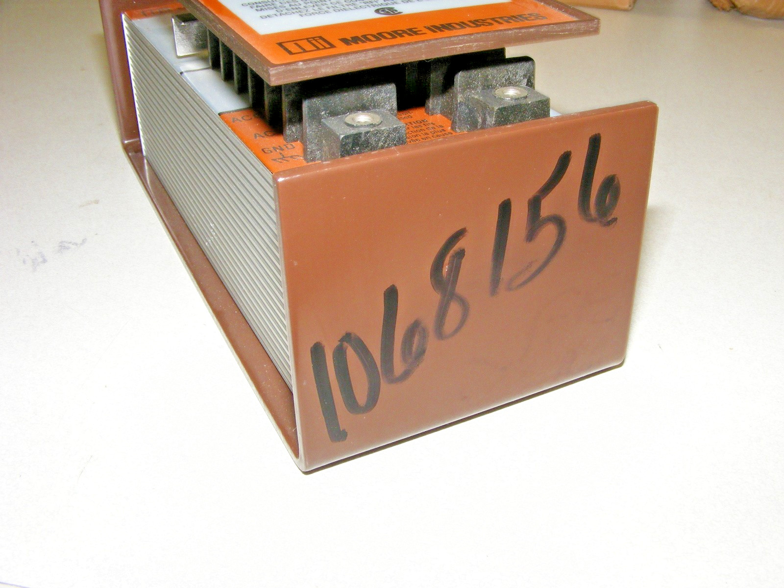 Moore Industries SCT Signal Converter SCT/0-5V/4-20MA/117AC (zz)