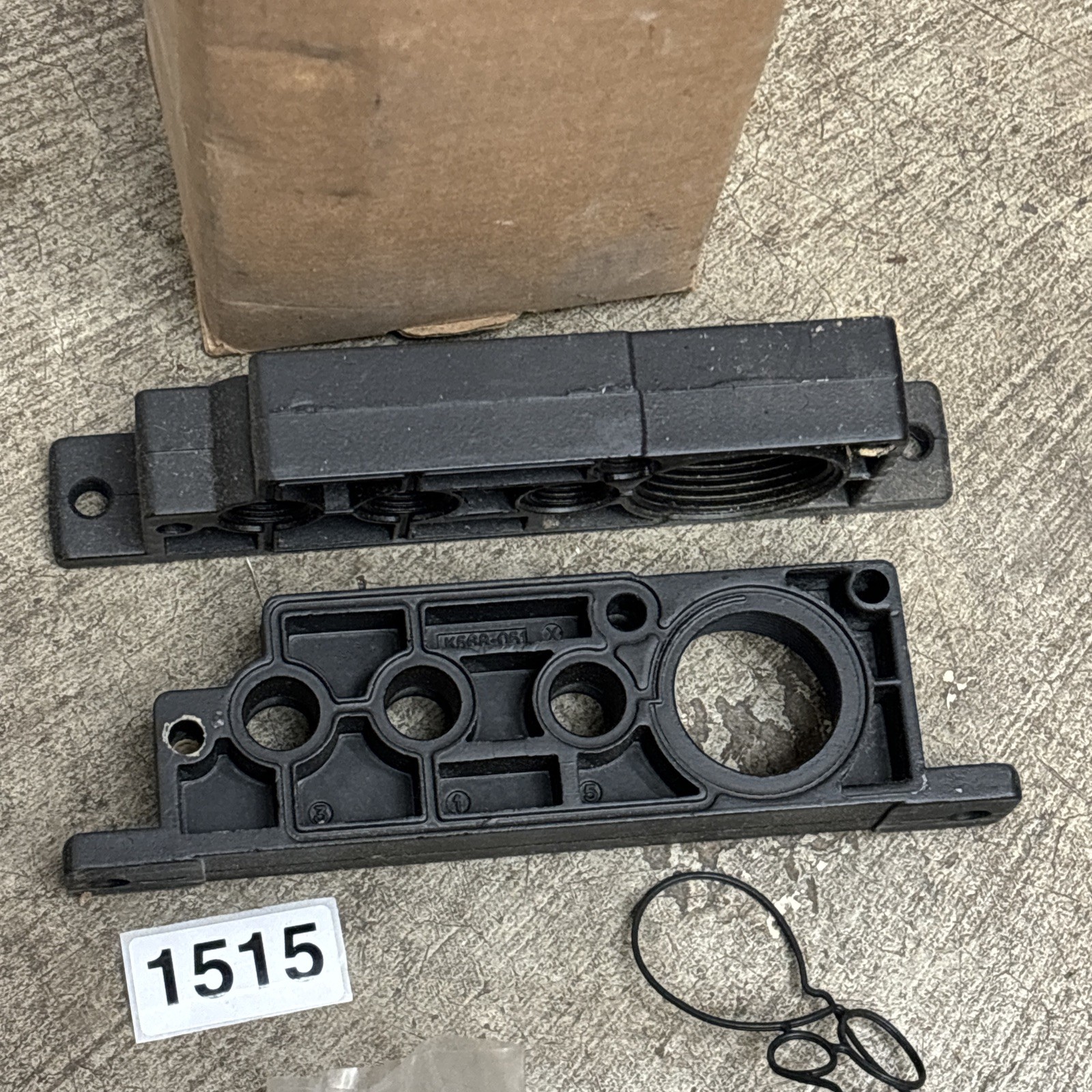 NEW PARKER K122022 END PLATE PORT ADAPTER KIT